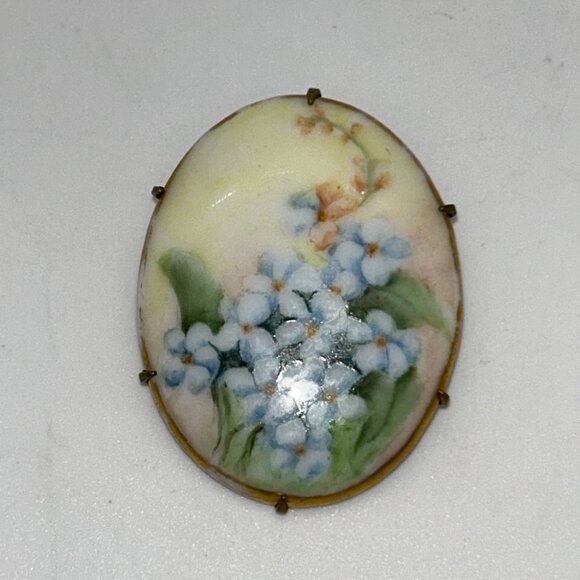 Antique Hand-Painted Forget-Me-Not Floral Oval Brooch Pin With Brass C-Clasp - Picture 2 of 11